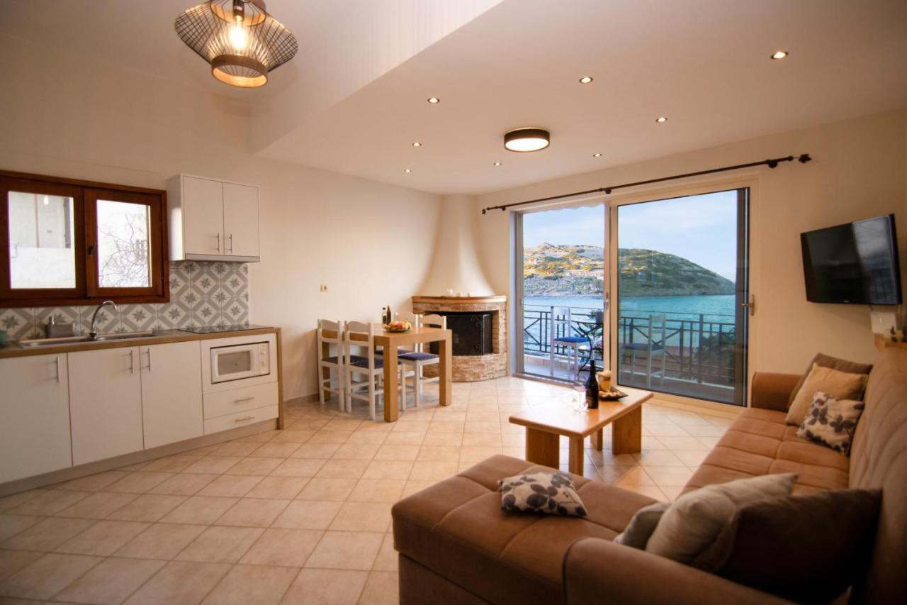 The Island House - Family Size Apt - Overlooking The Aegean - 3 Steps From The Beach Mochlos Exterior foto